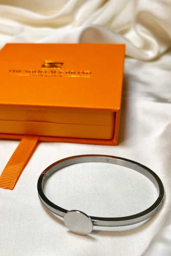Armband med charm
