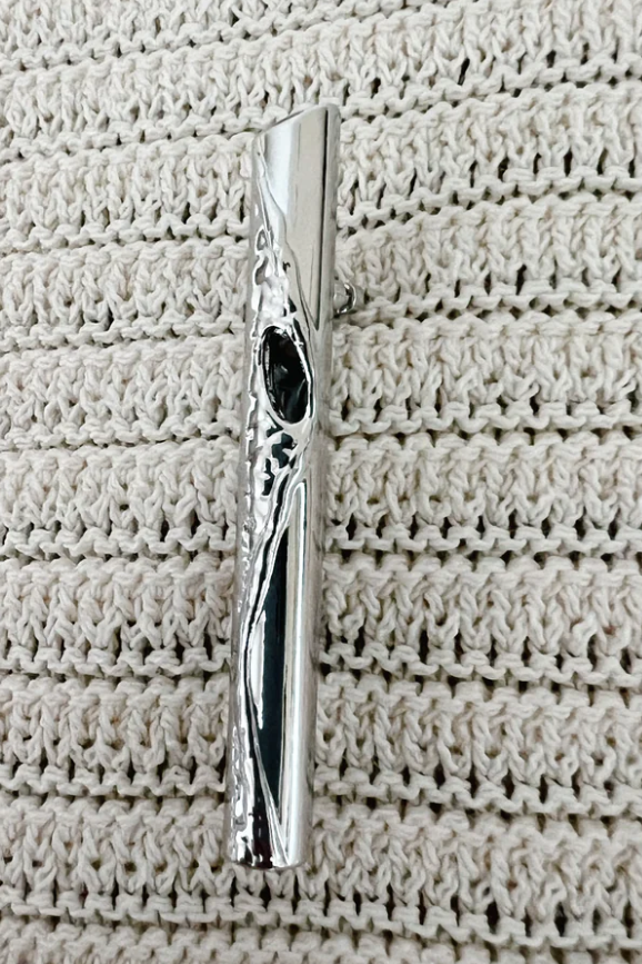 Oma Vase Brooch