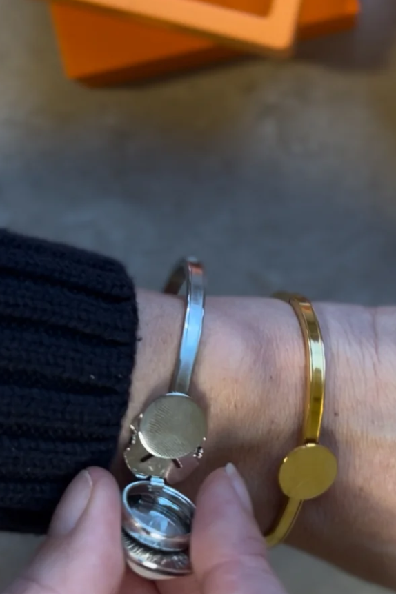 Armband med charm