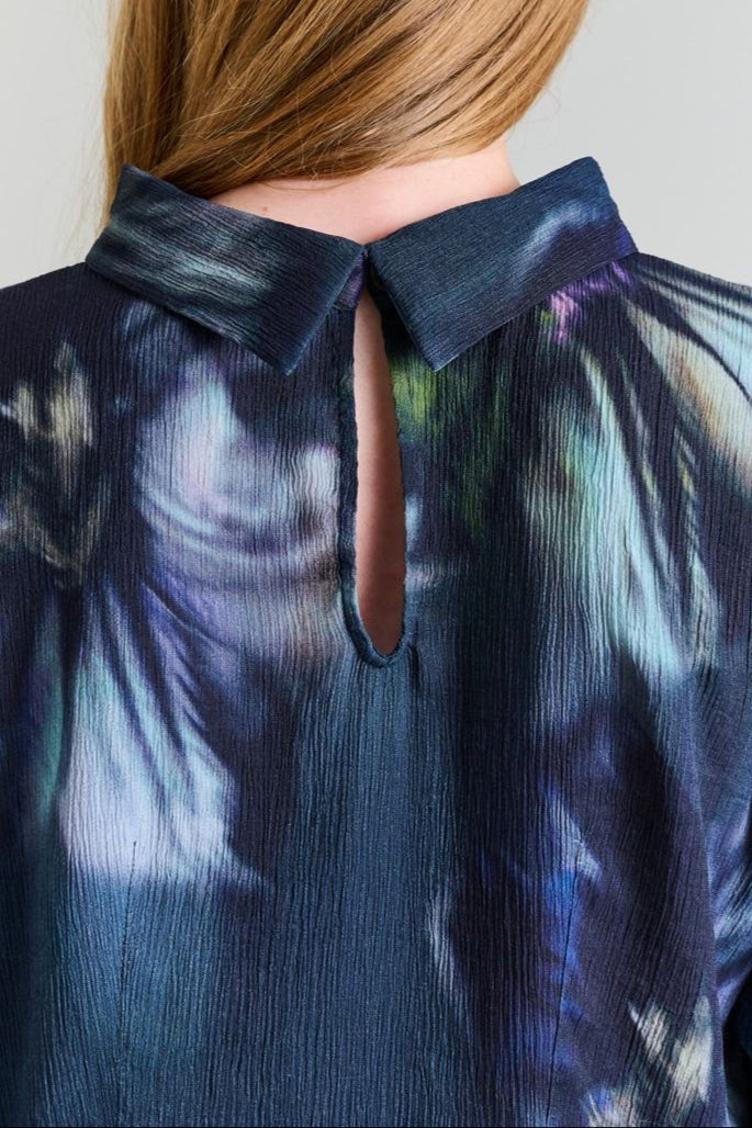 Transition Flower Blus