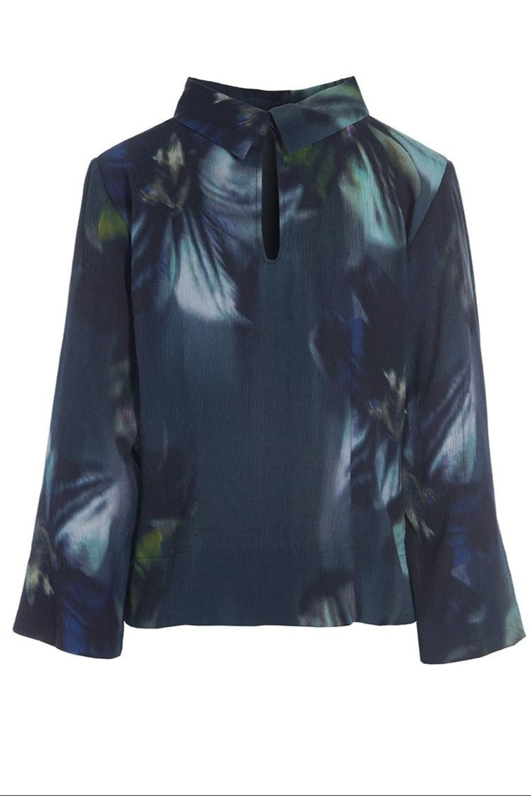 Transition Flower Blus