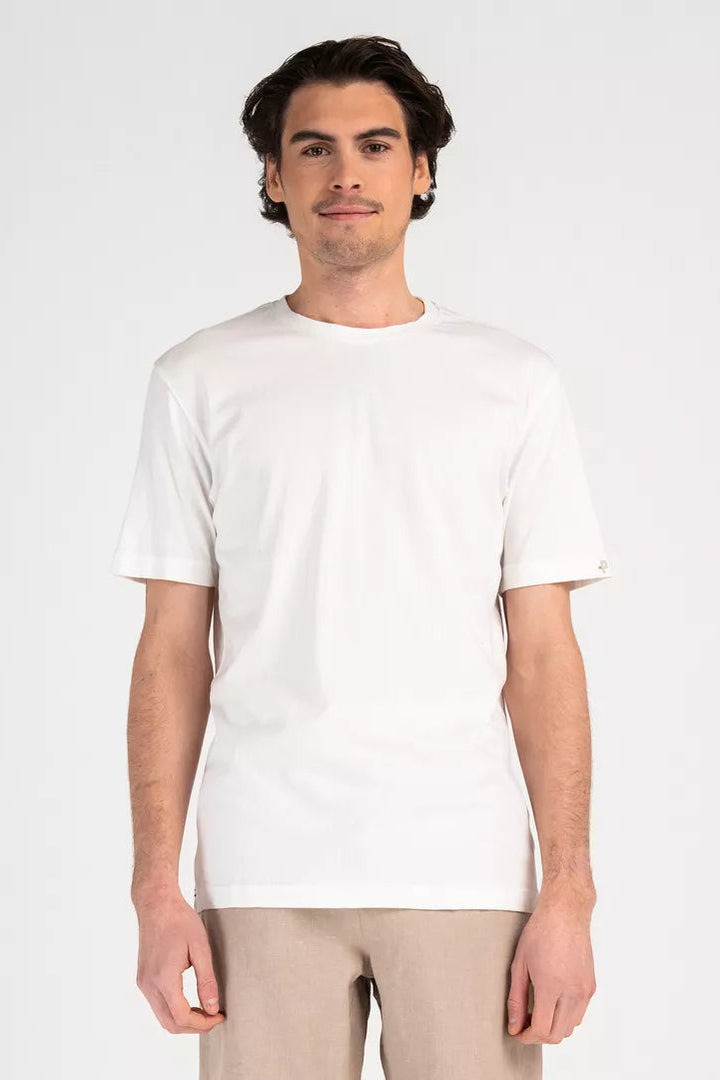 Tee Perus